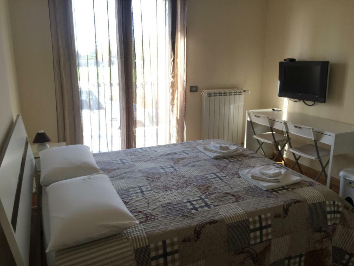 فيوميتشينو Bed&Breakfast Riccio&Lella المظهر الخارجي الصورة